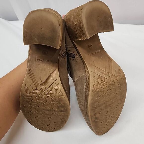 Nine West Size 7.5 Ellison Tassle Suede Leather Tan Ankle Booties Fall I - Picture 8 of 9